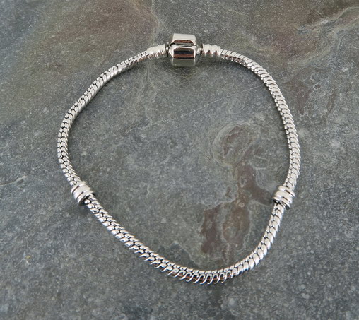 Charm Bracelet 19cm with Locking Catch – Alexander Thurlow
