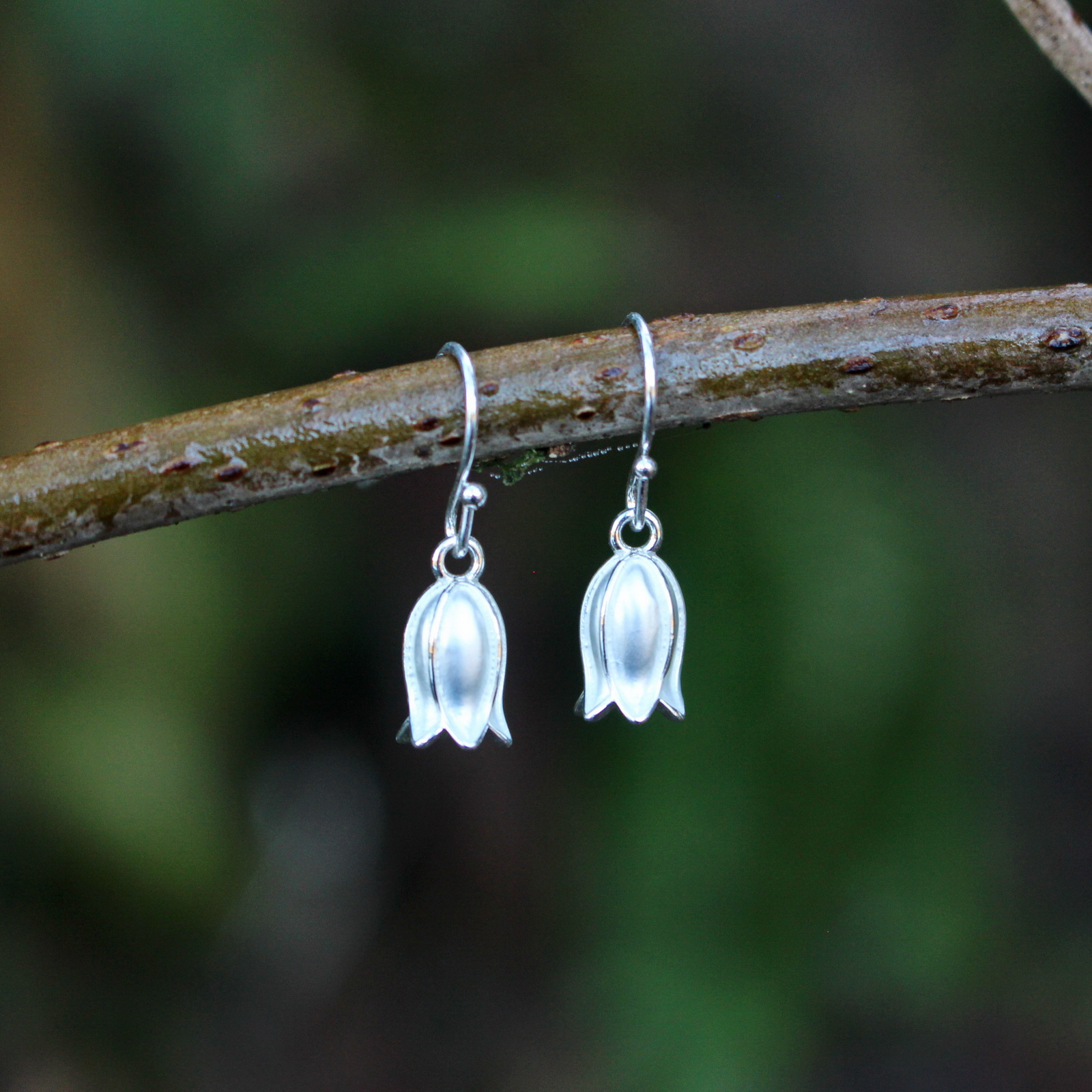 bluebell-silver-flower-single-drop-earring-ath1036