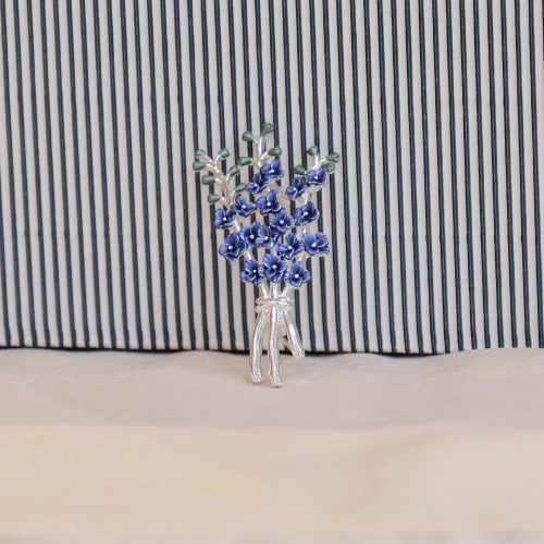delphinium-blue-flower-brooch-on-fabric2-ath963