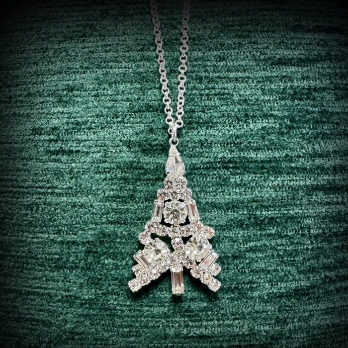 diamonte-chirstmas-tree-necklace-on-velvet-1-ath956-alexander-thurlow.jpg