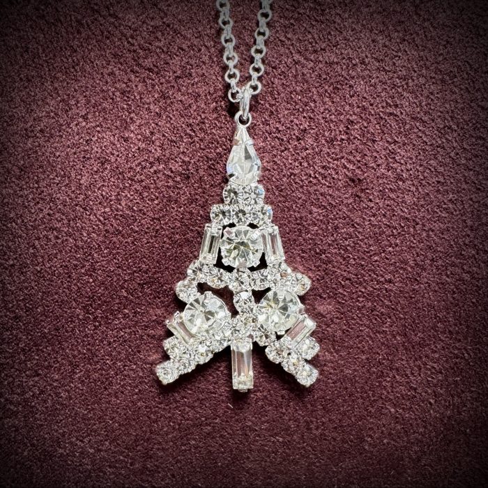 diamonte-chirstmas-tree-necklace-on-velvet-2-ath956-alexander-thurlow.jpg