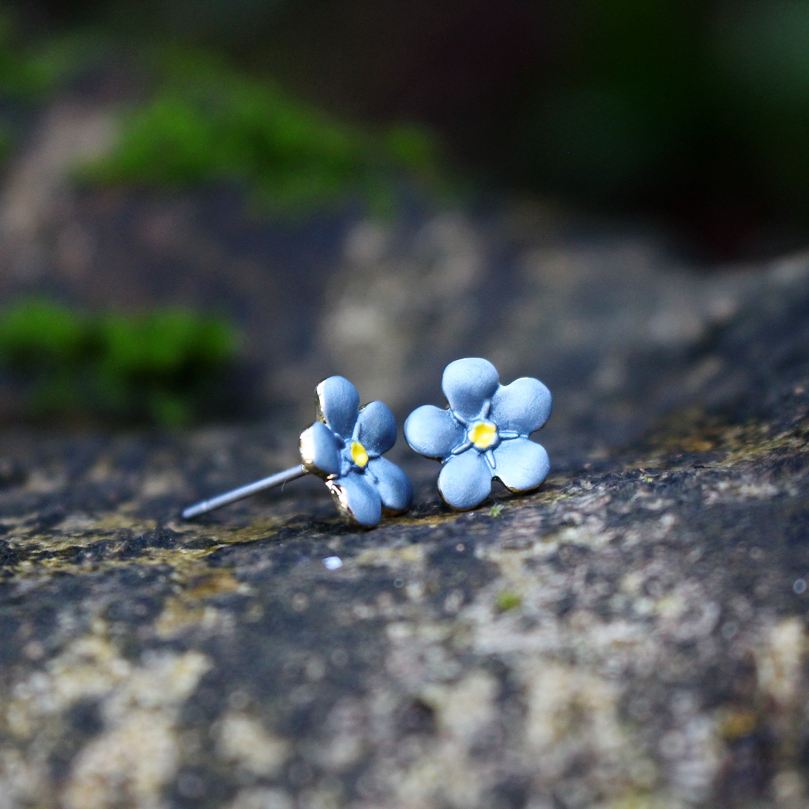 forget-me-not-blue-flower-gold-plated-mini-stud-earrings-ath-1047