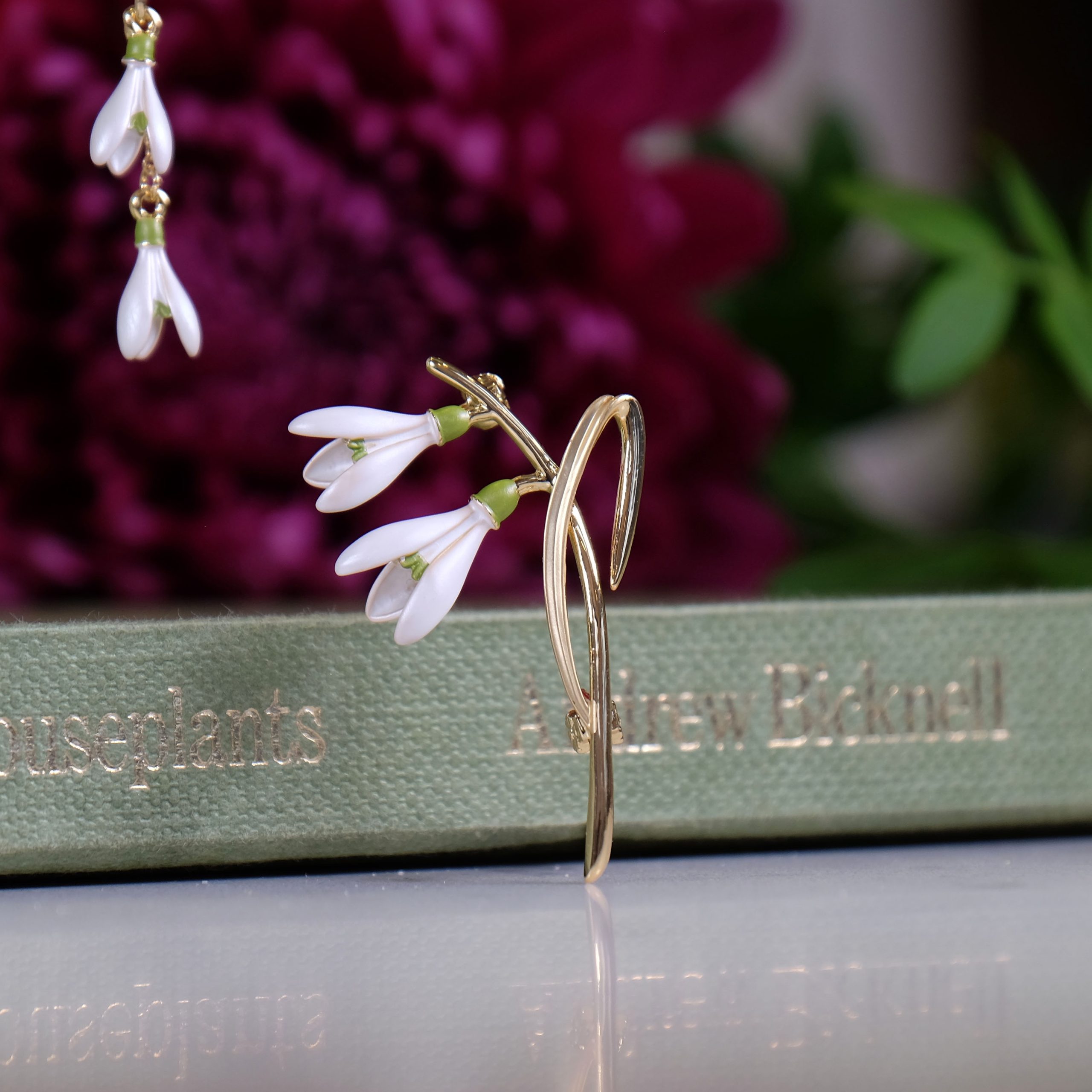 snowdrops-january-birth-flower-alexander-thurlow-flower-jewellery