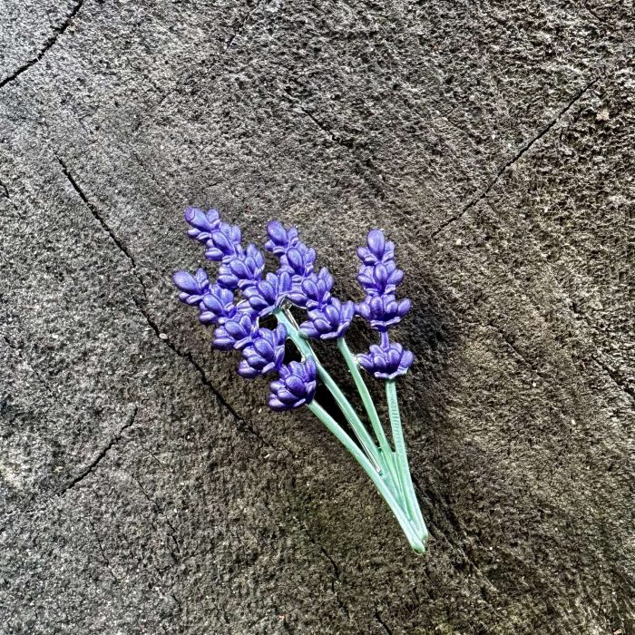 lavender-flower-brooch-ath988-alexander-thurlow