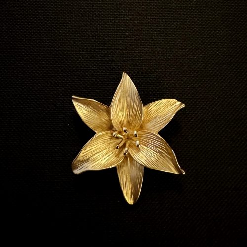 lily-gold-flower-brooch-cloth-ath1027