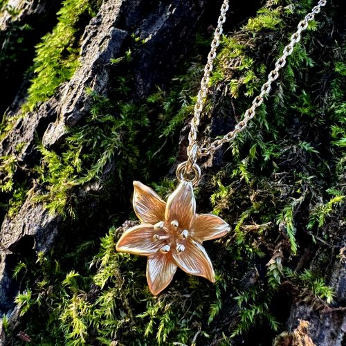 lily-gold-flower-necklace-ath1025