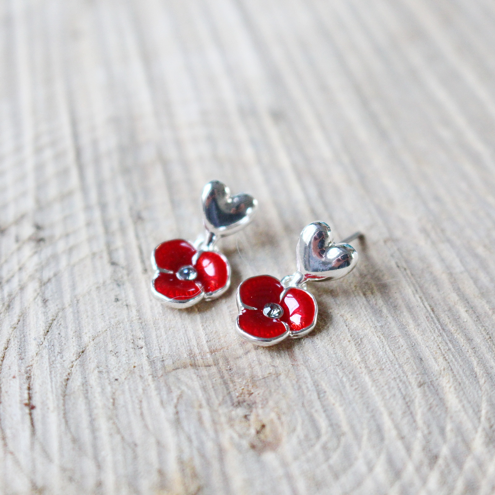 poppy-drop-heart-silver-plated-stud-earring-alexander-thurlow-ath1016