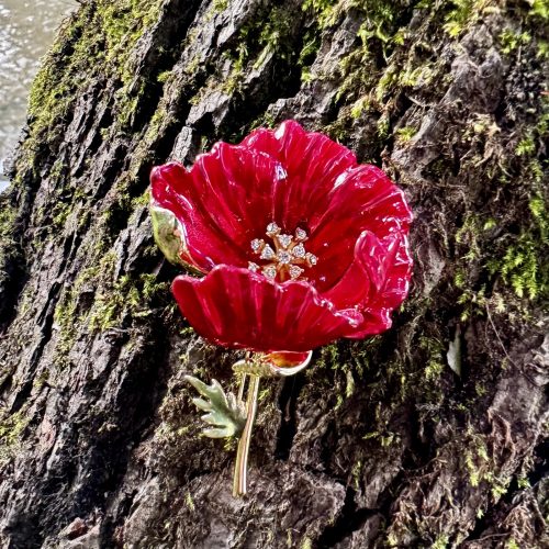 red-poppy-brooch-gold-plated-alexander-thurlow-ath1010-2