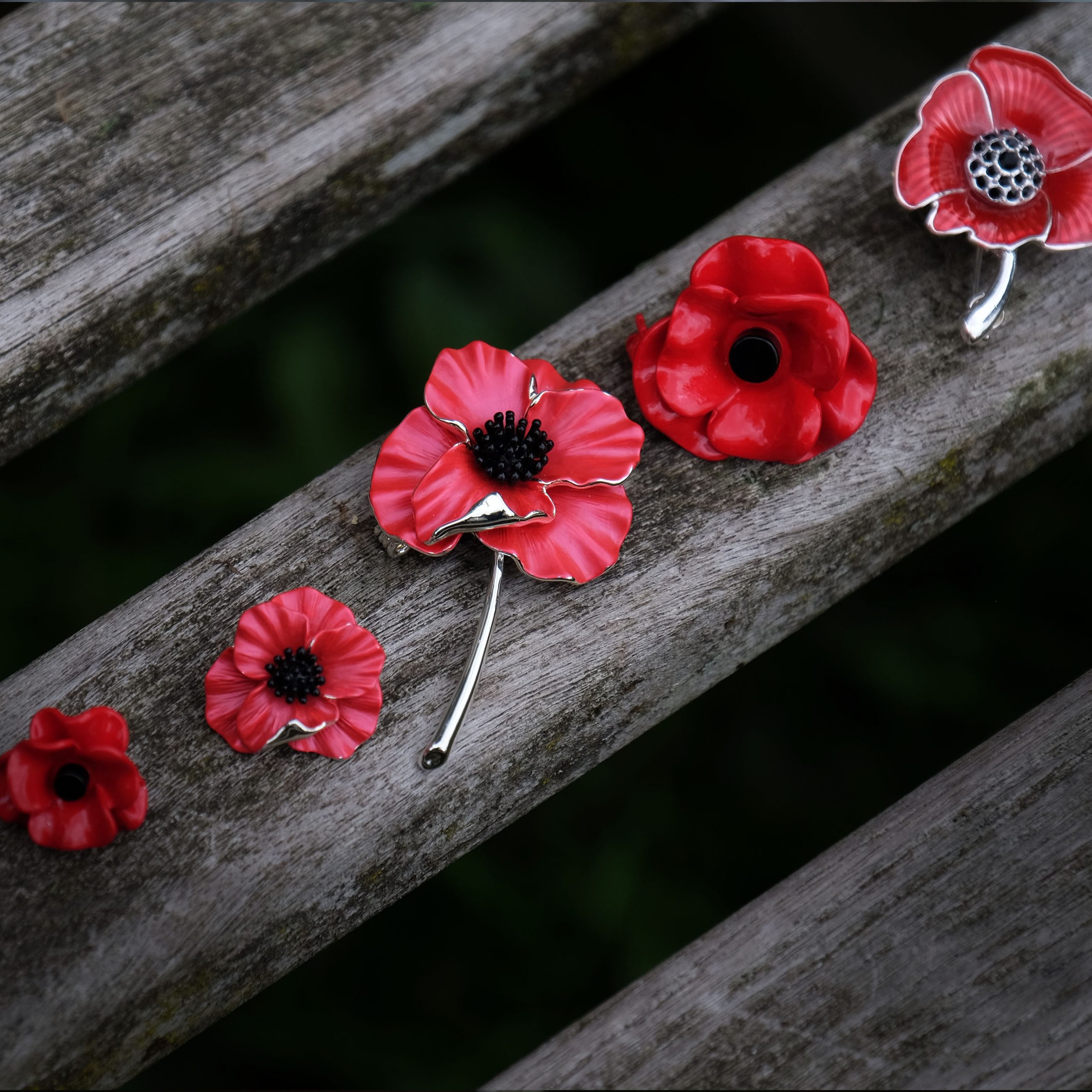 Poppy - August birth flower - alexander thurlow flower jewellery